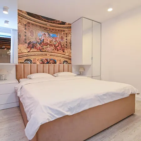 Good Time Apartment