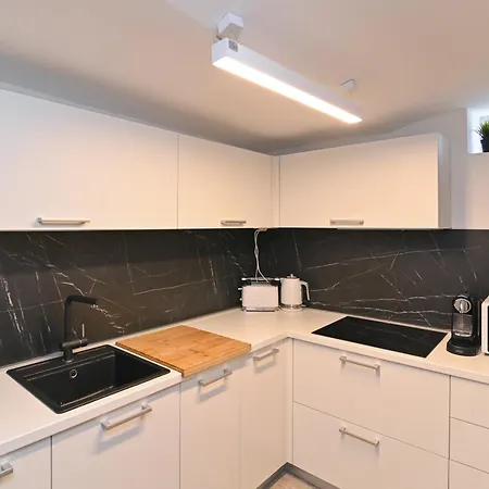 Good Time Apartment